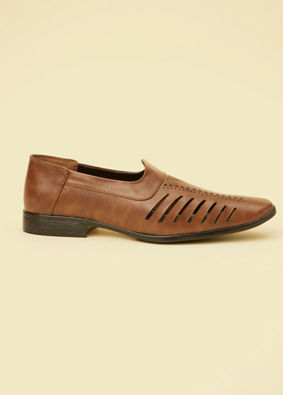 Manyavar Men Chocolate Brown Loafer Style Jutti image number 3