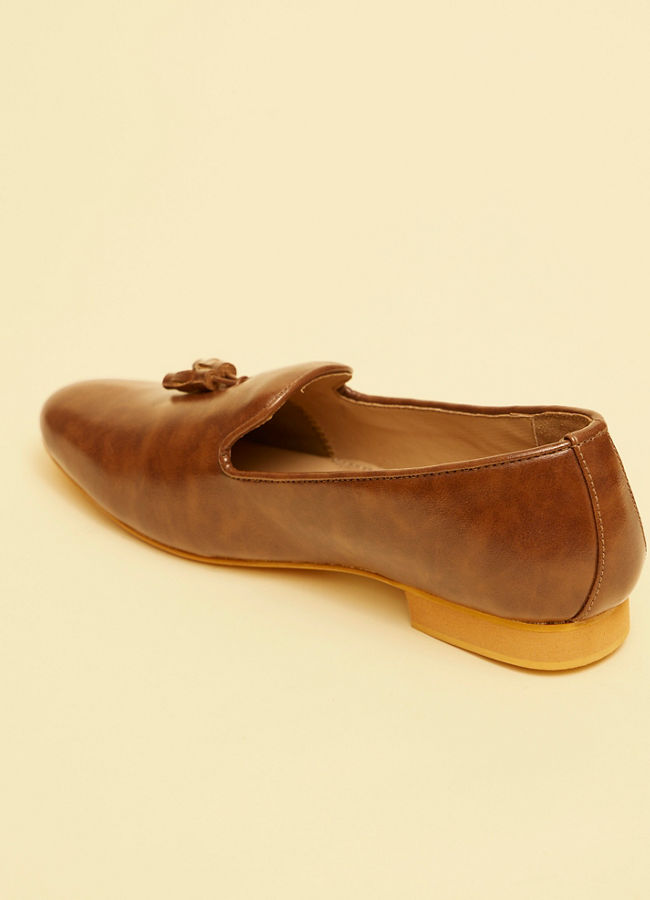Manyavar Men Dark Brown Tasseled Loafer style jutti