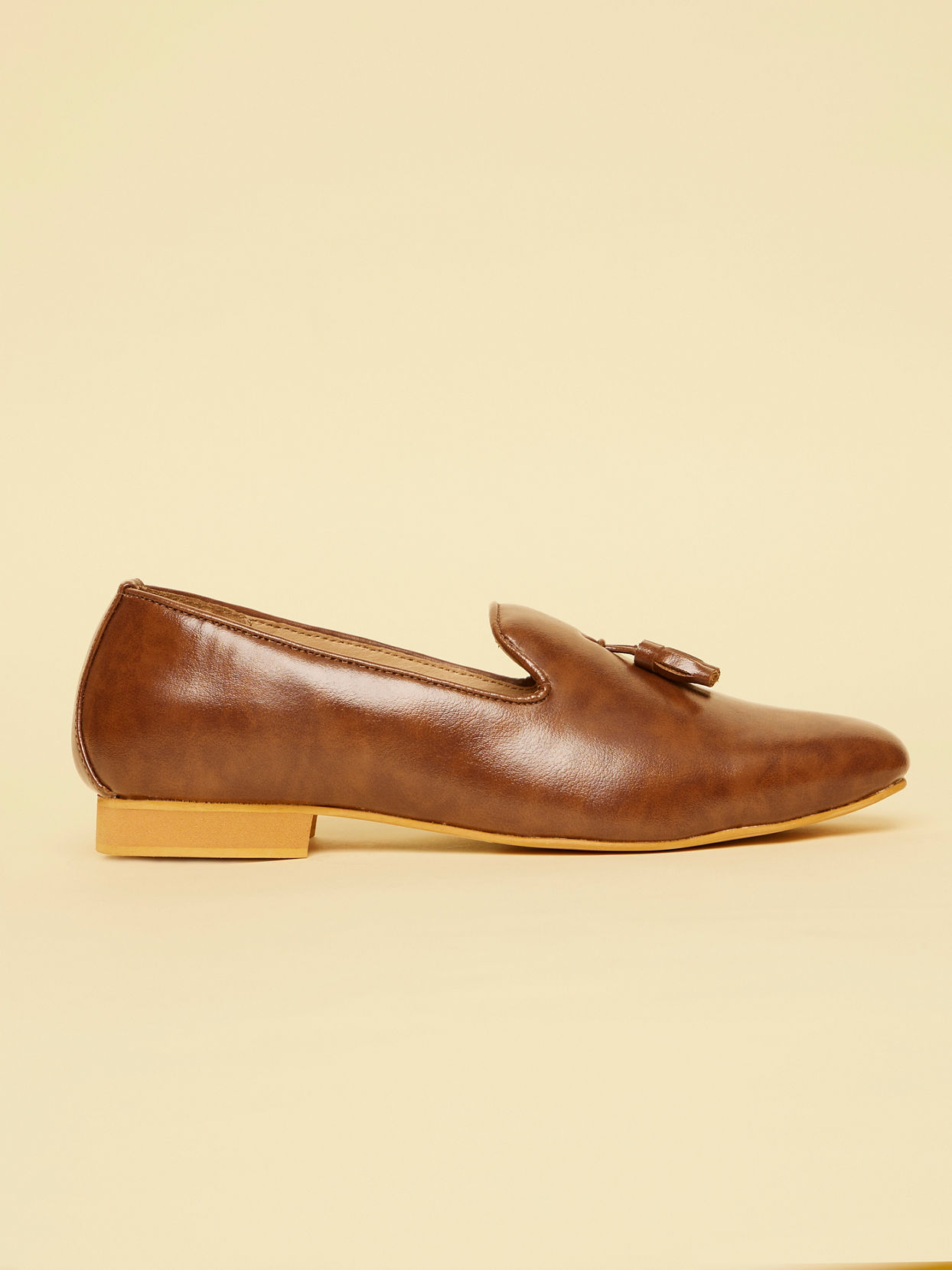 Manyavar Men Dark Brown Tasseled Loafer style jutti