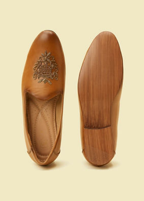 alt message - Manyavar Men Brown Loafer Style Shoes image number 4