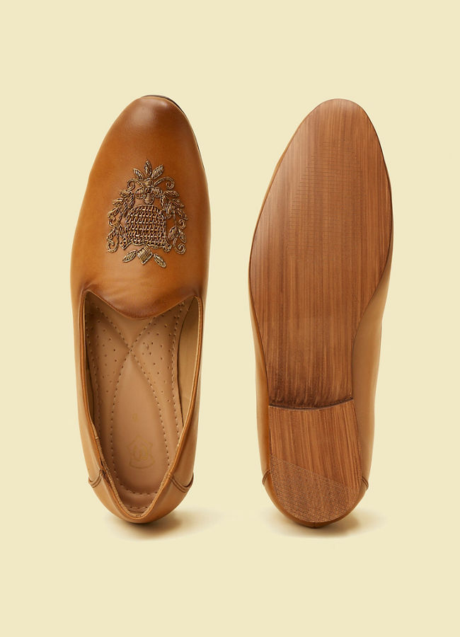 alt message - Manyavar Men Brown Loafer Style Shoes image number 4