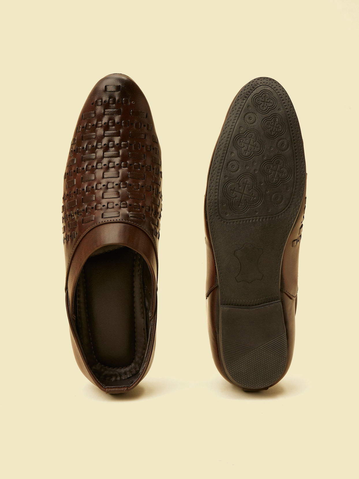 alt message - Manyavar Men Dark Brown Loafer Style Shoes image number 4