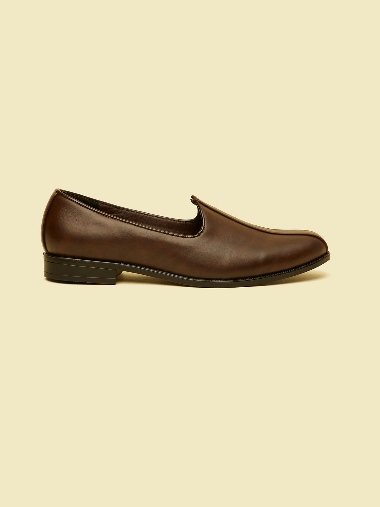 Manyavar Men Elegant Dark Brown Shoe image number 3