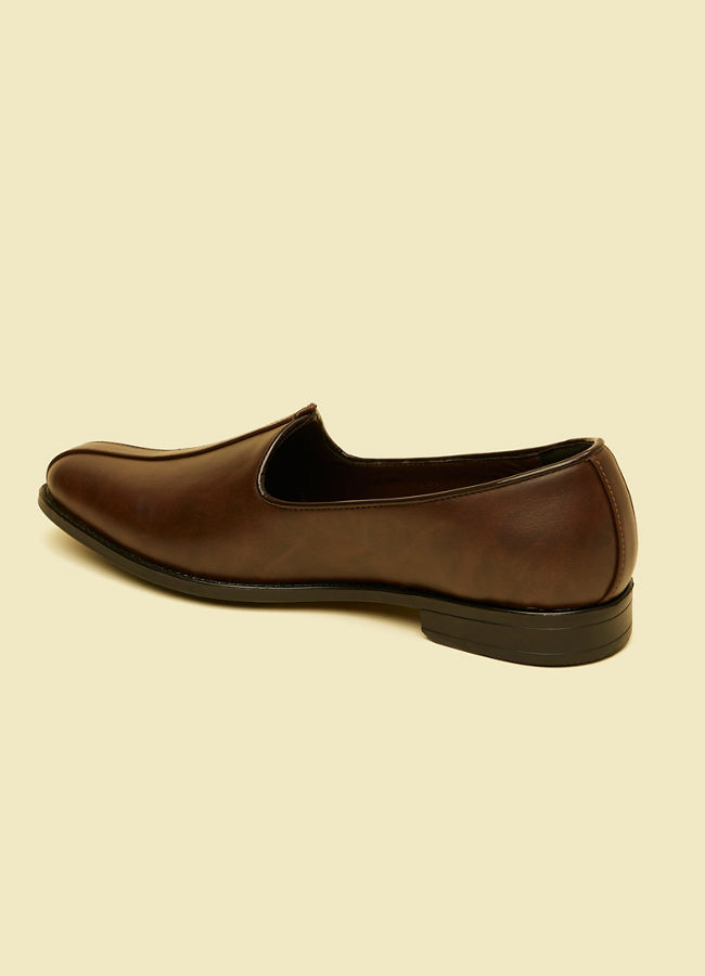 Manyavar Men Elegant Dark Brown Shoe image number 5