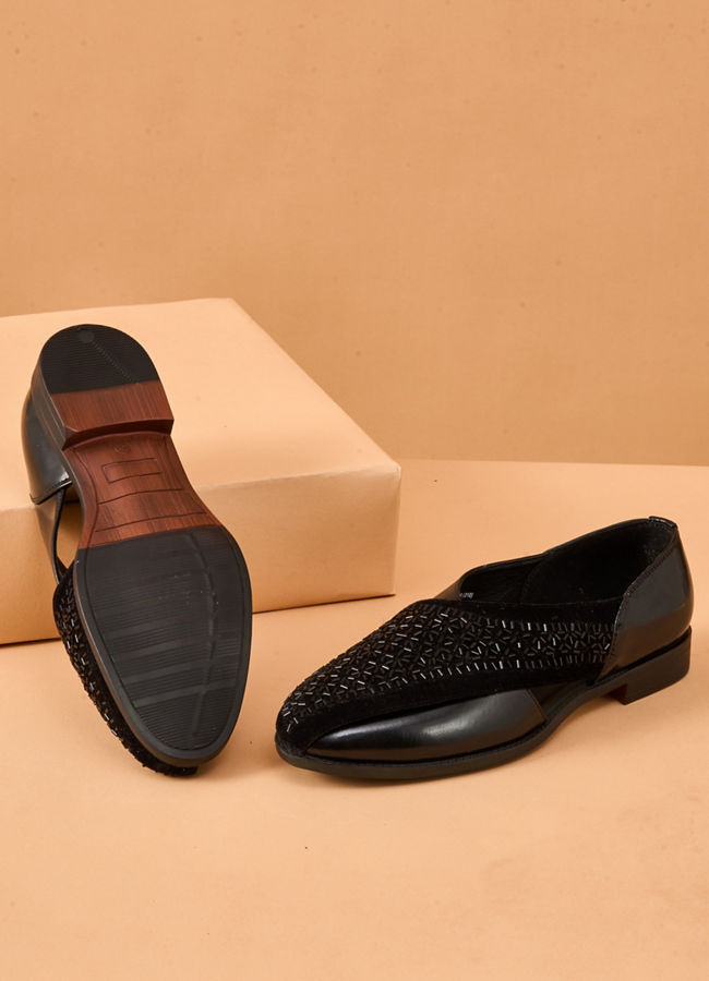Manyavar Men Black Faux Leather Shoe with Embroidery