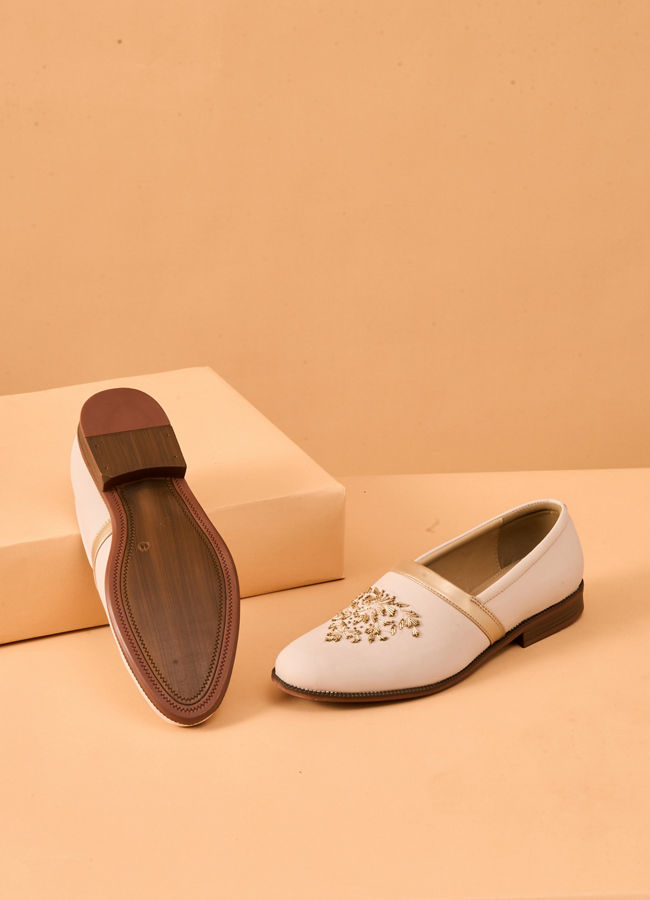 Manyavar Men Cream Faux Leather Shoe with Embroidery