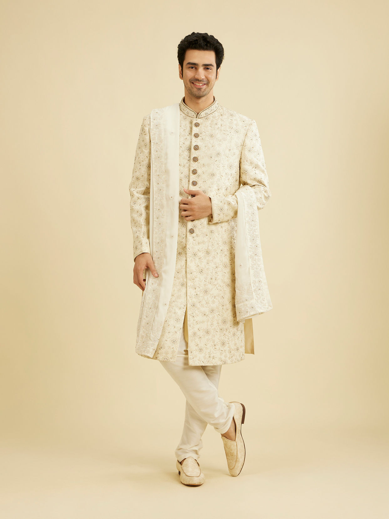 Manyavar Men Resplendent Cream Sherwani Suit