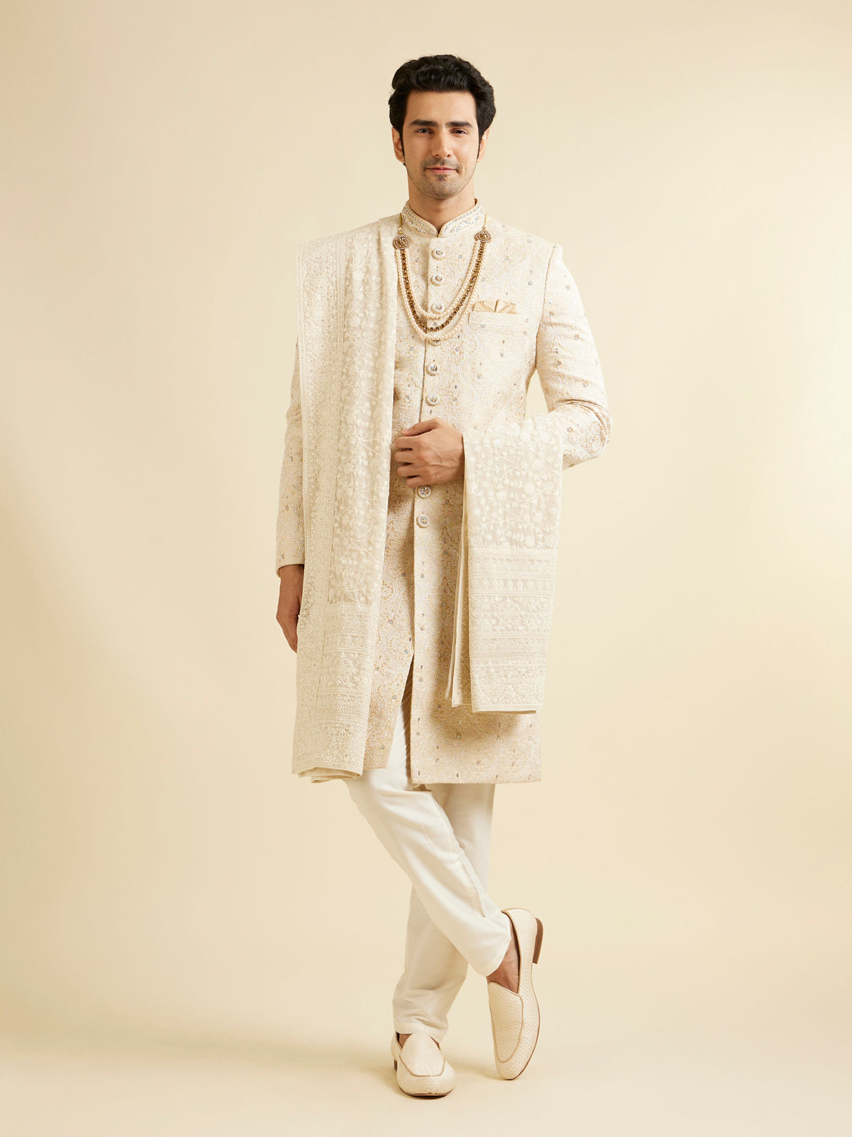 Manyavar Men Cloud Cream Medallion Patterned Sherwani Set