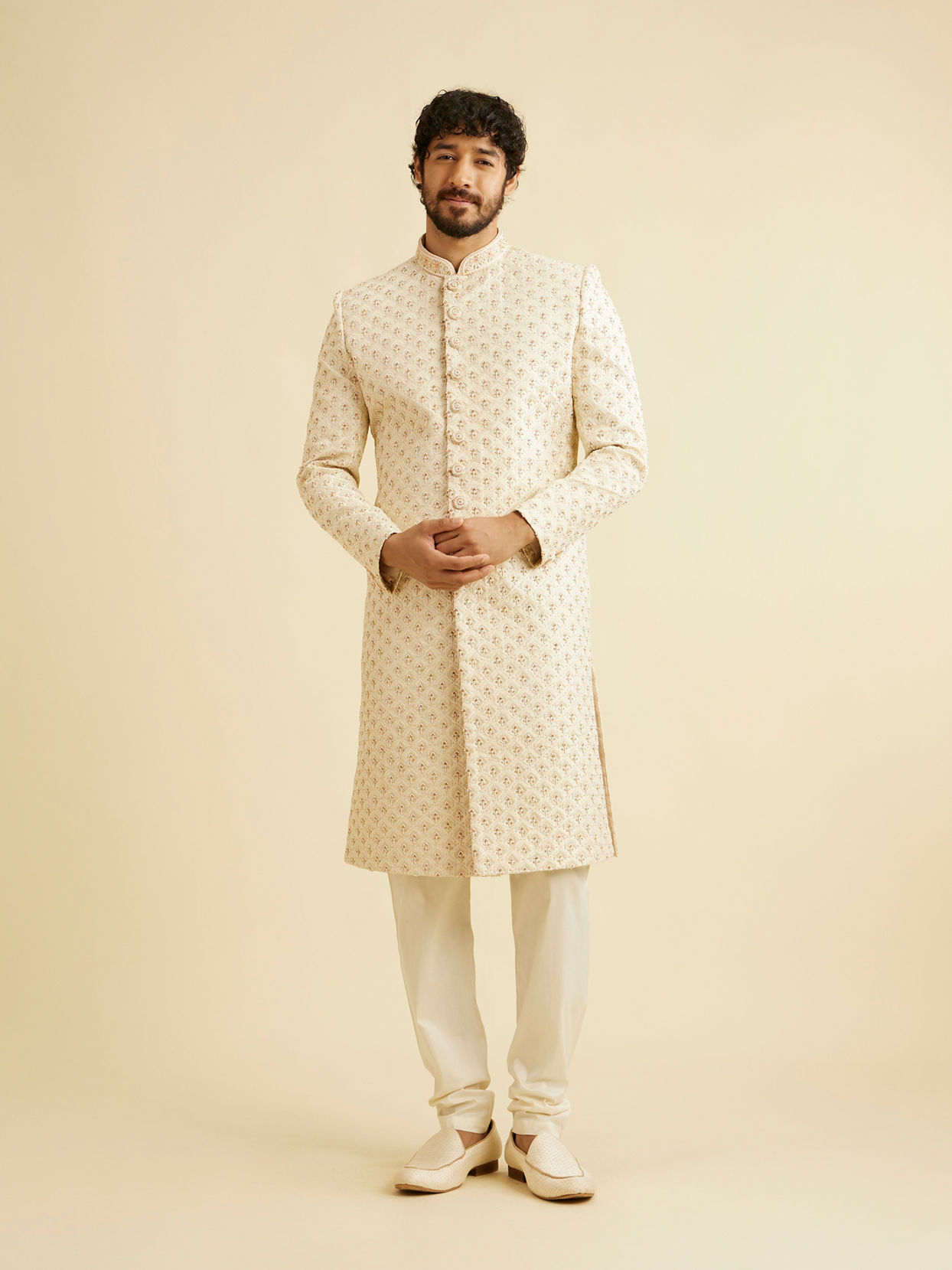 alt message - Manyavar Men Golden Cream Patterned Sherwani Set image number 2