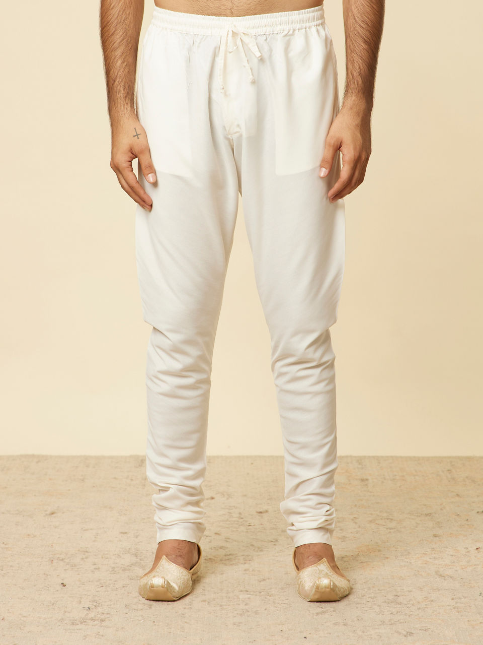 Manyavar Men Peach Buta Patterned Sherwani Set