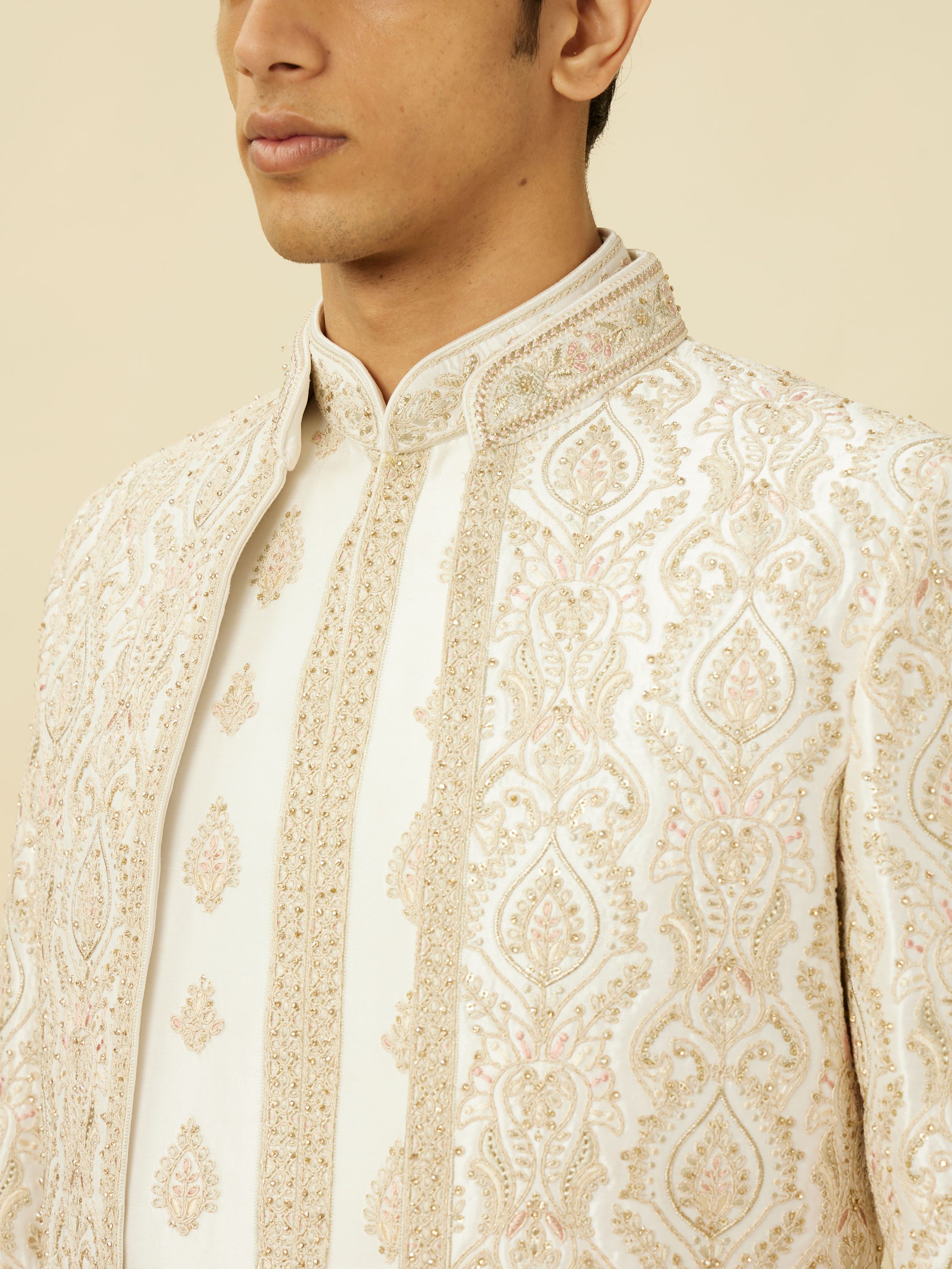 Manyavar Men Off White Shankh Motif Sherwani Set