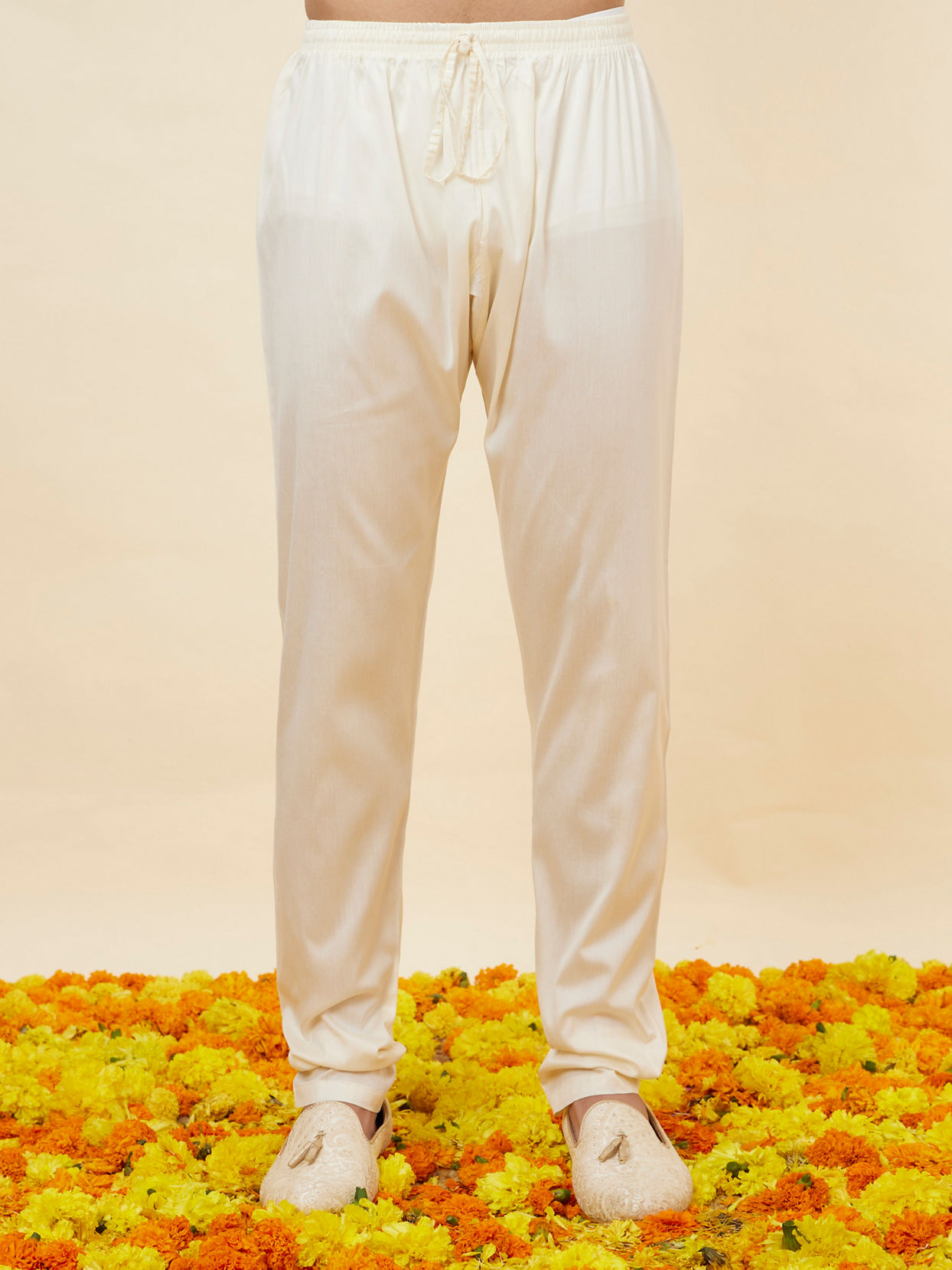 Manyavar Men Off White Harelquin Patterned Sherwani Set