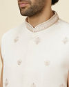 alt message - Manyavar Men Warm White Floral Trellis Patterned Sherwani Set image number 3