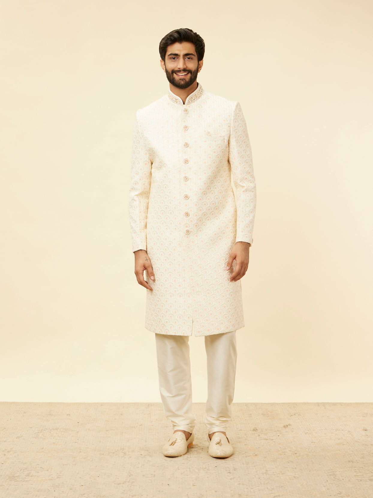 alt message - Manyavar Men Cream Pink Diamond Patterned Sherwani Set image number 2