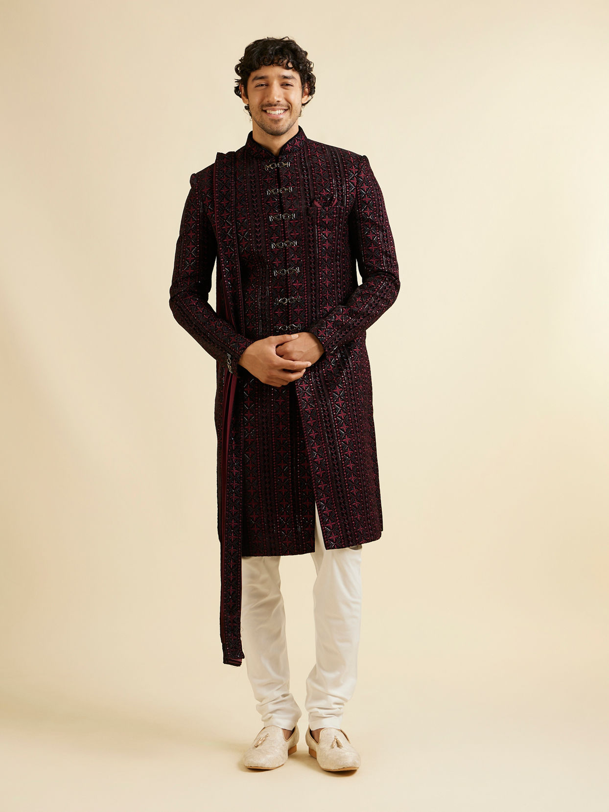 alt message - Manyavar Men Wine Sequined Sherwani Set image number 2