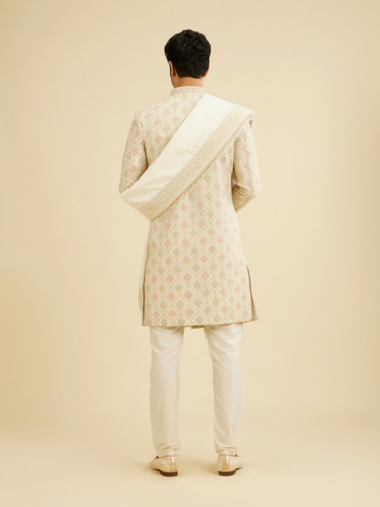 Manyavar Men Cream Silk Embroidered Sherwani