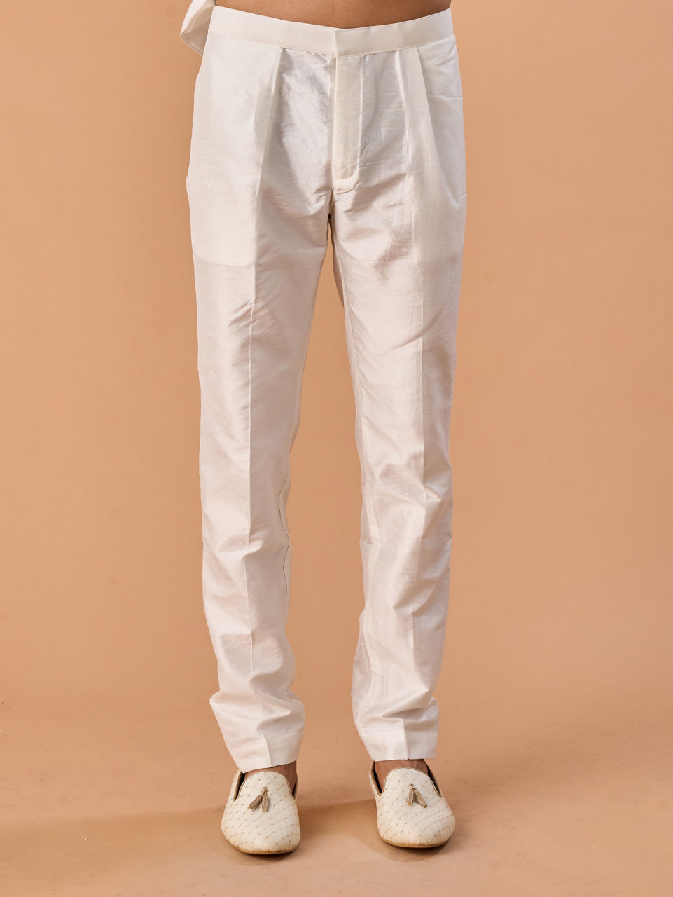 Manyavar Men Creamy Opulence Sherwani