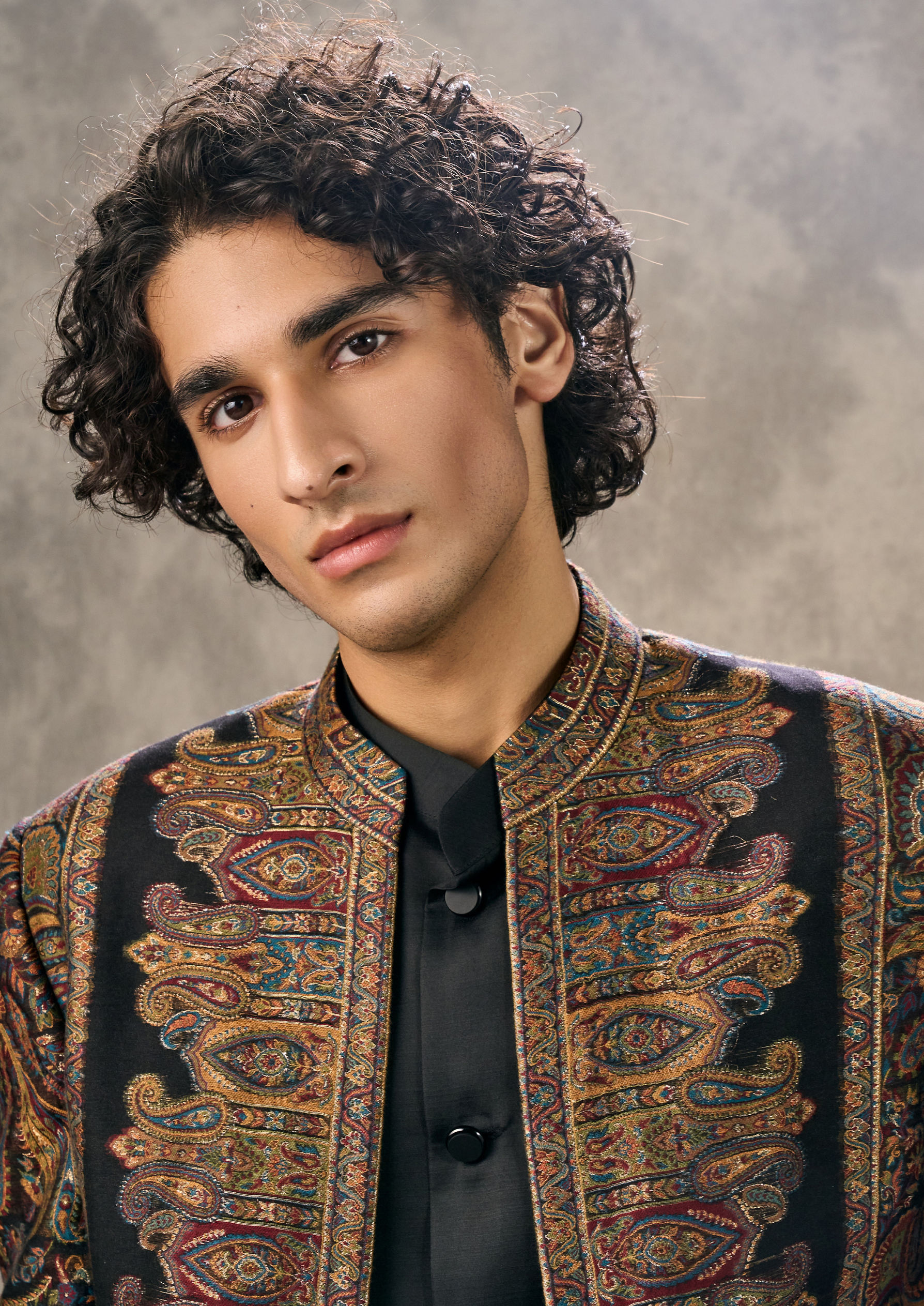 Twamev Men Black Pashmina Multicolour Paisley Woven Indo Western Set