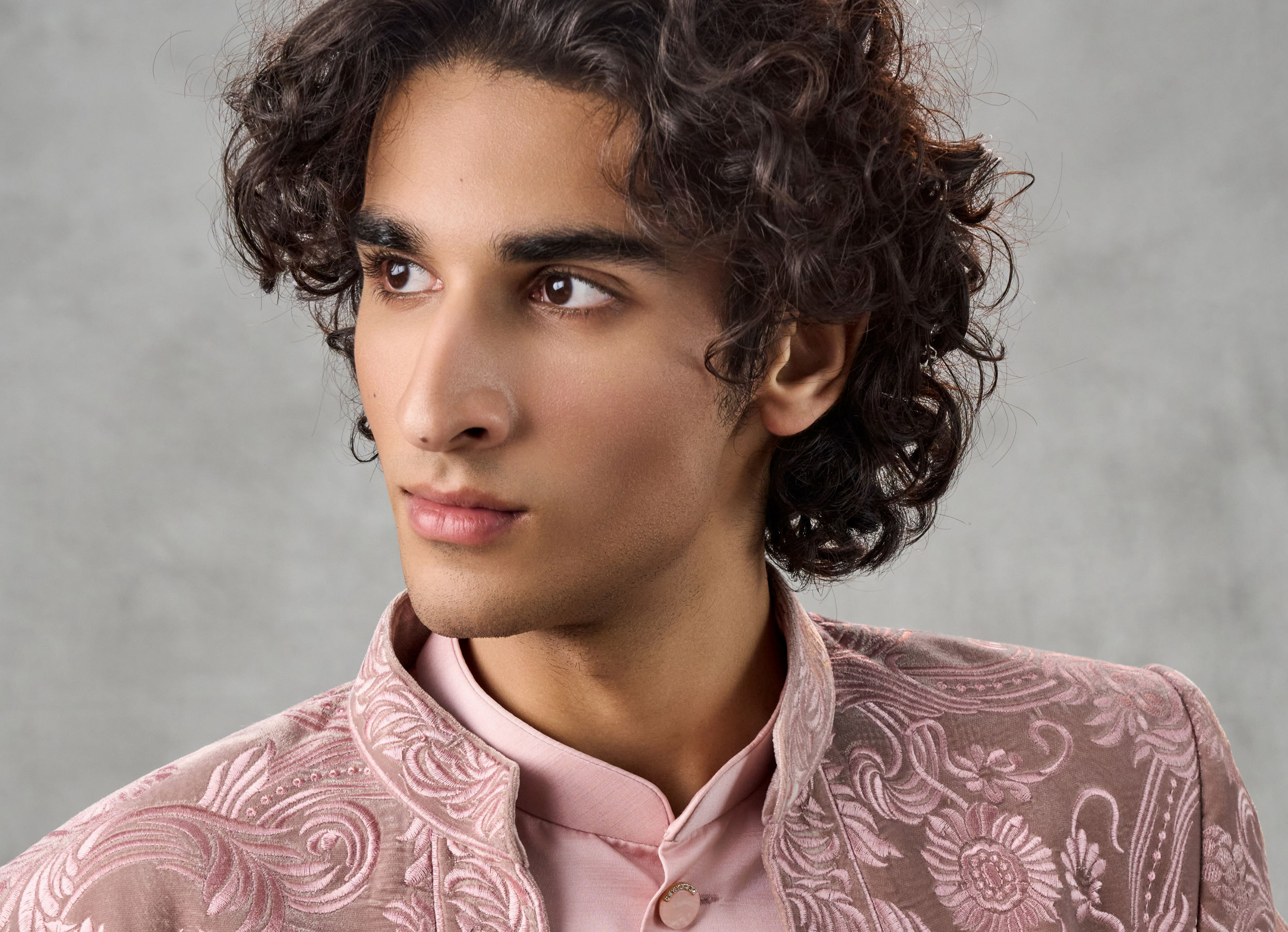 Buy Dusty Pink Velvet Floral Thread Embroidered Indo Western Set Online ...