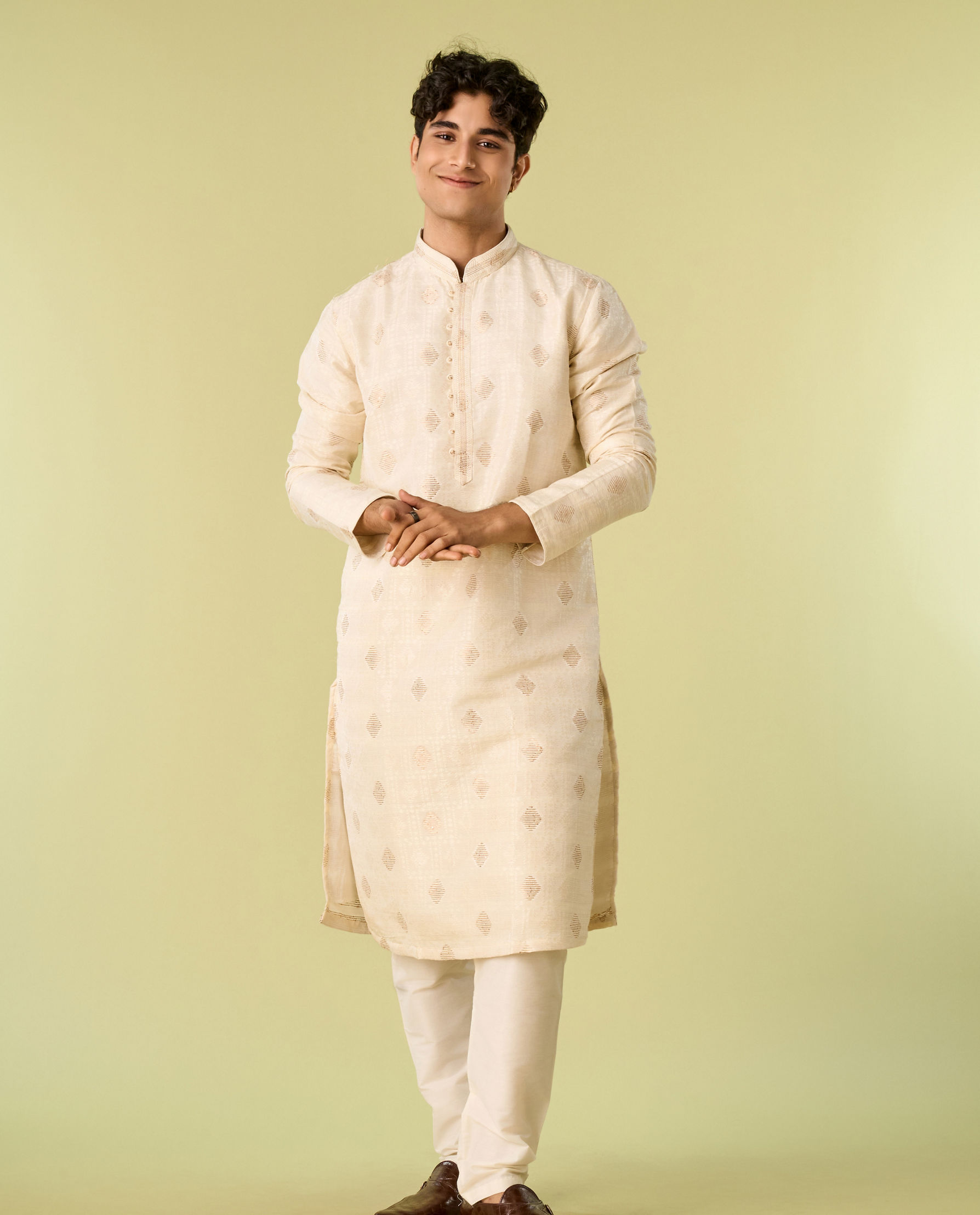 Diwas Men Cream Radiance Brocade Kurta Pajama