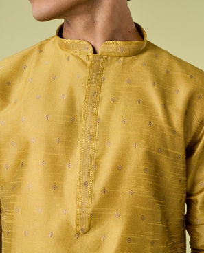 Diwas Men Mehndi Green Kurta Pajama