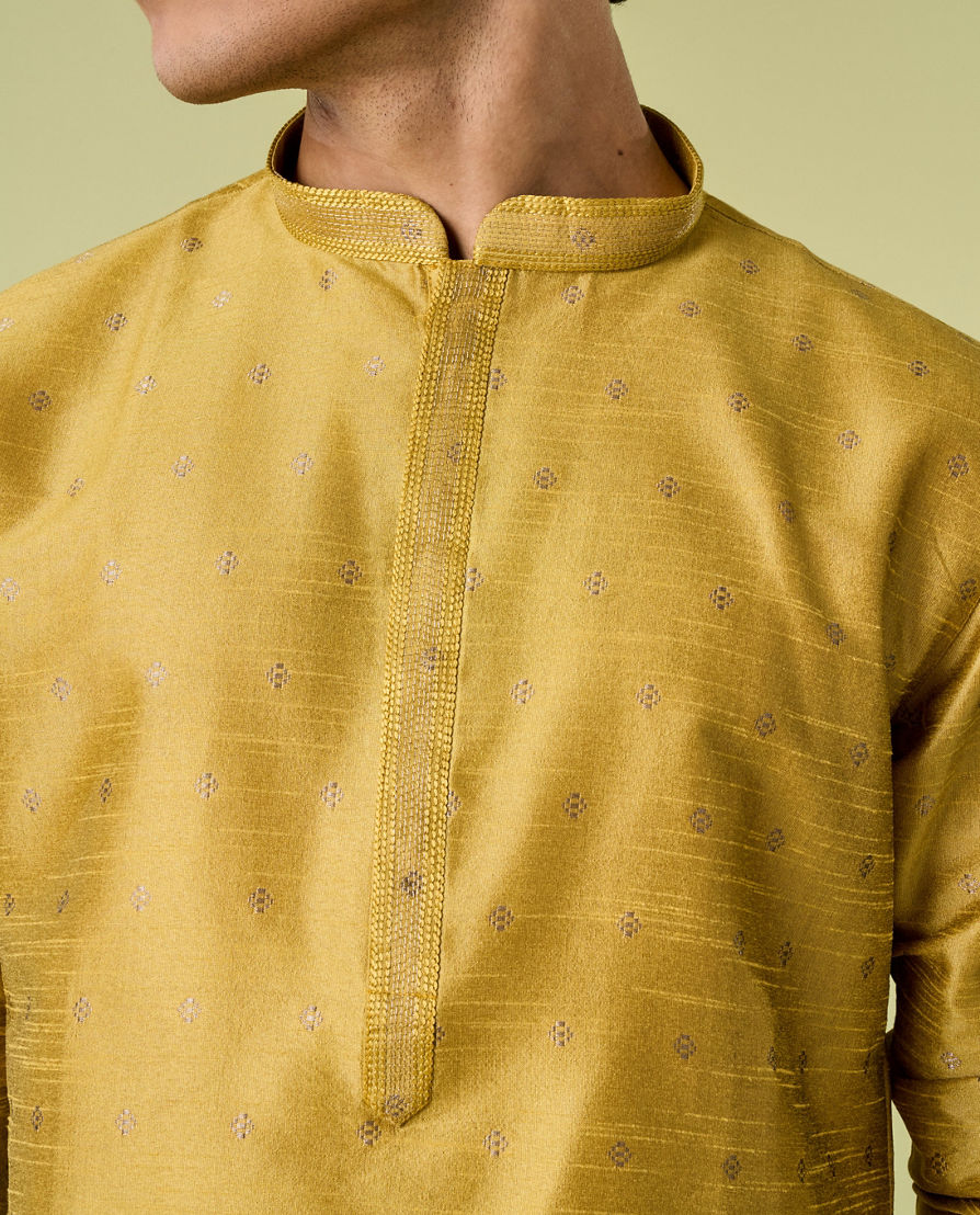 Diwas Men Mehndi Green Kurta Pajama