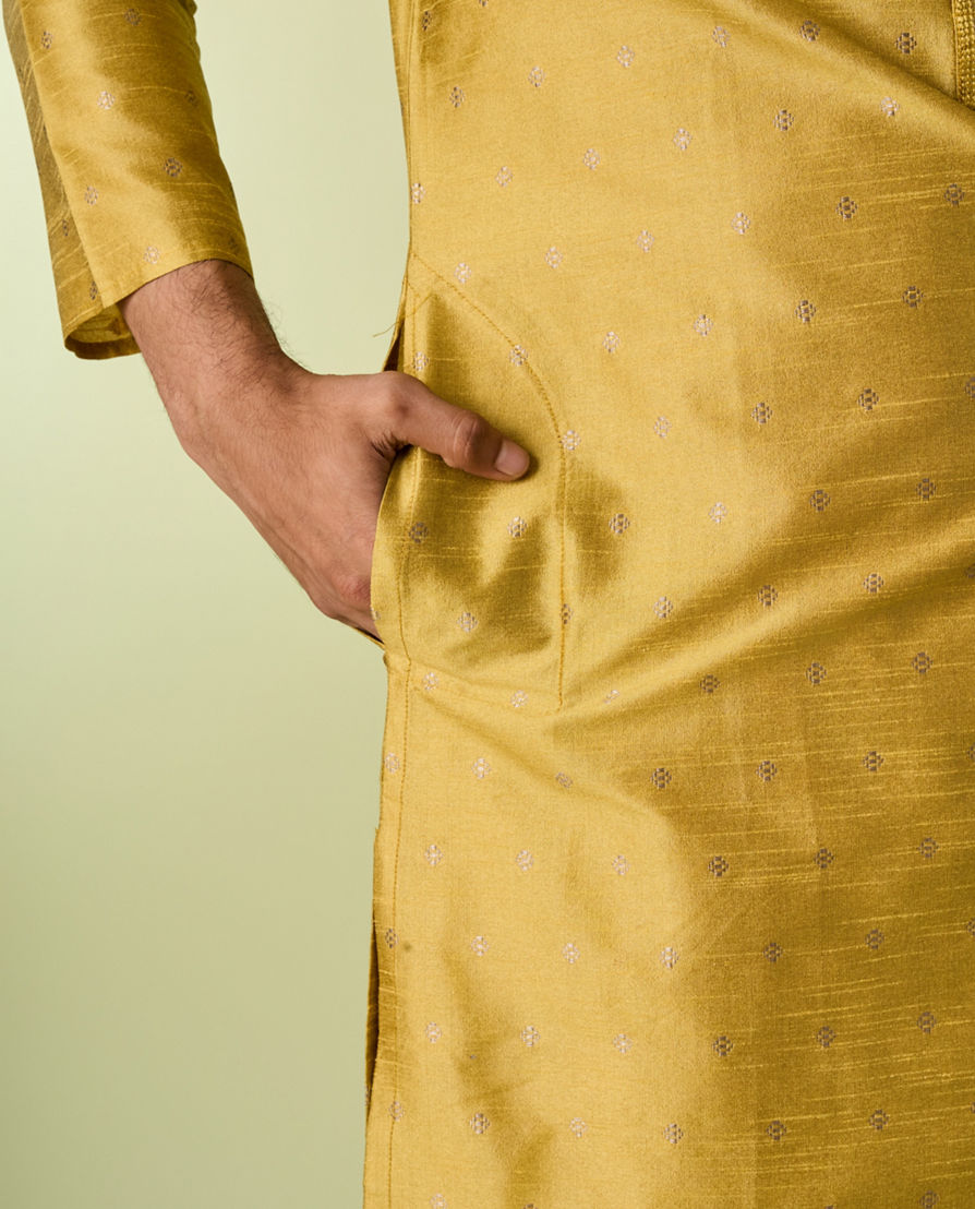 Diwas Men Mehndi Green Kurta Pajama