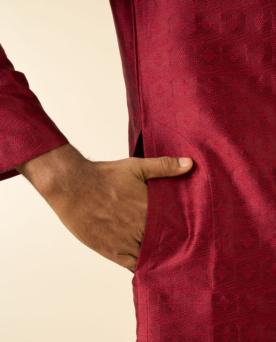 Diwas Men Elegant Maroon Kurta Pajama