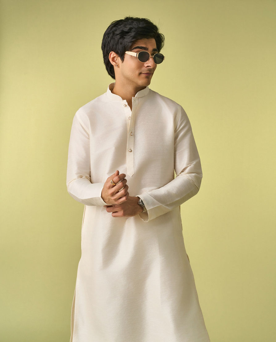 Diwas Men Warm White Elegance Kurta Pajama