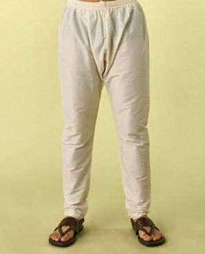 Diwas Men Warm White Elegance Kurta Pajama