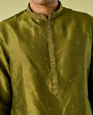 Diwas Men Olive Green Festive Kurta Pajama