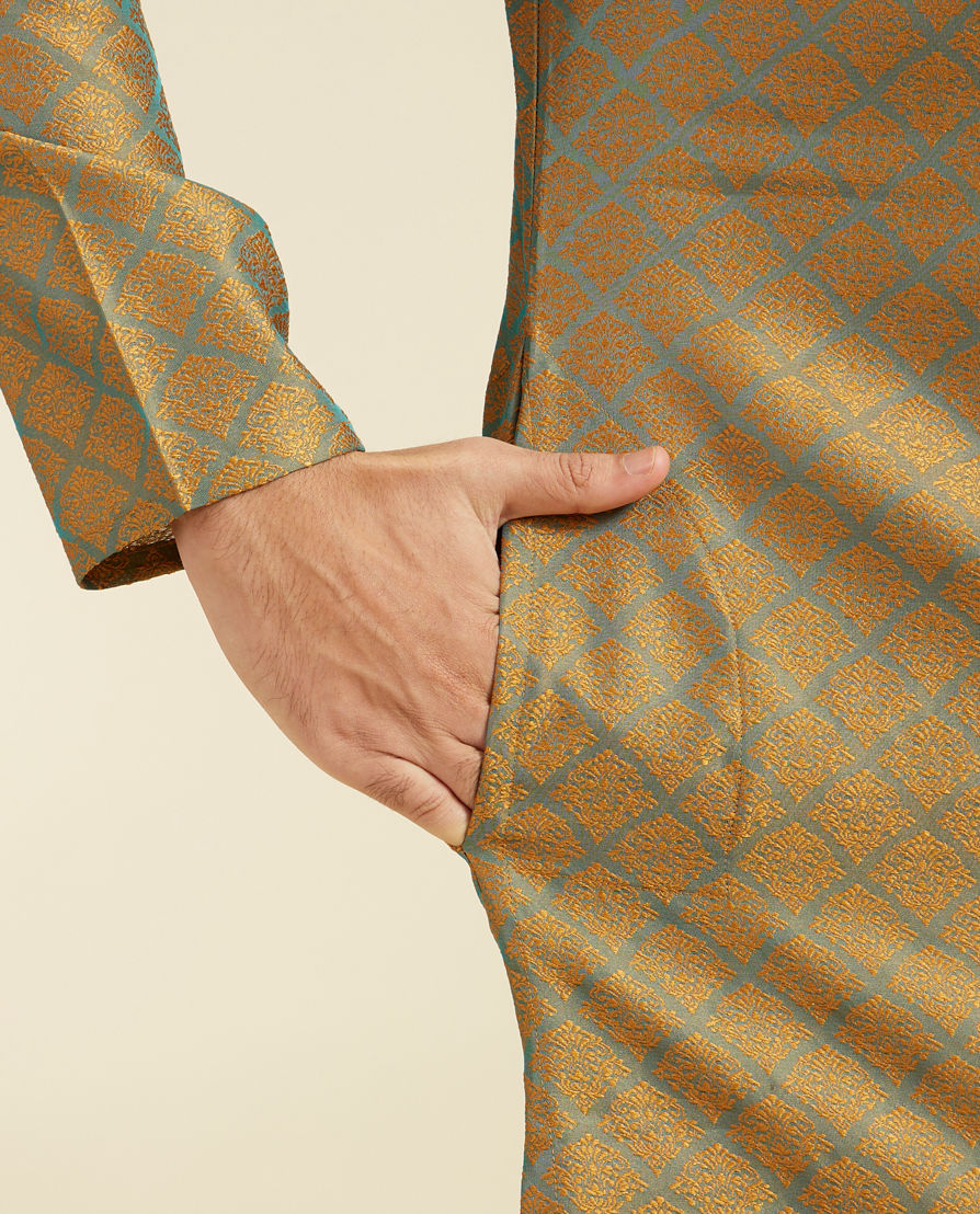 Diwas Men Fawn Jaal Patterned Kurta Pajama