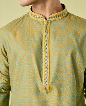 Diwas Men Mehndi Green Elegance Kurta Pajama