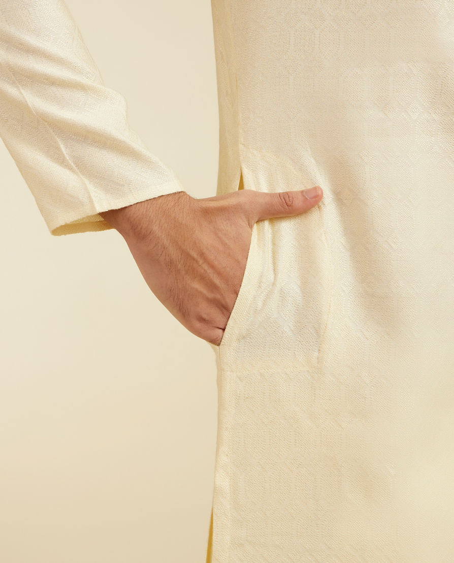Diwas Men Cream White Honeycomb Patterned Kurta Pajama