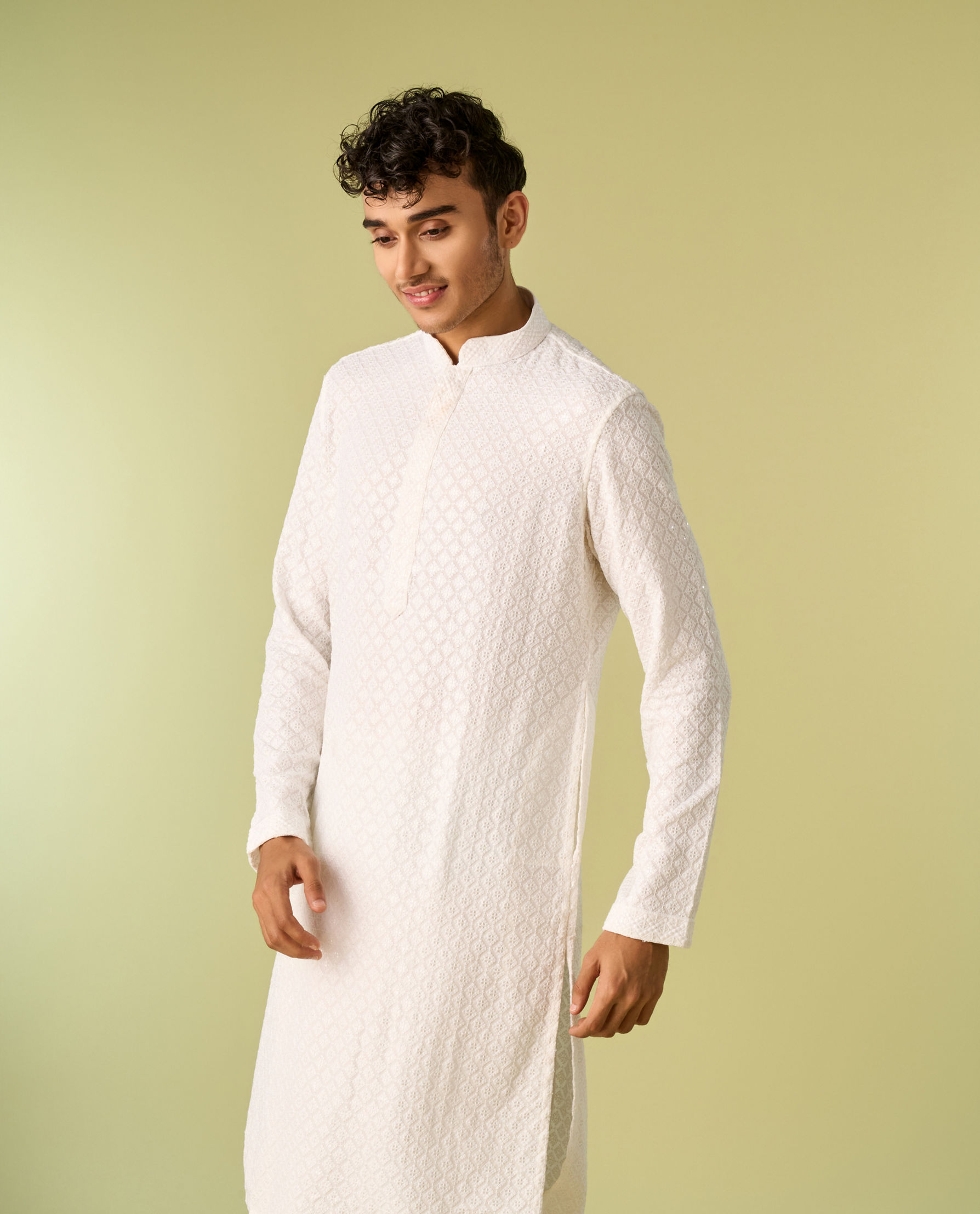 Diwas Men Glistening White Viscose Kurta Pajama