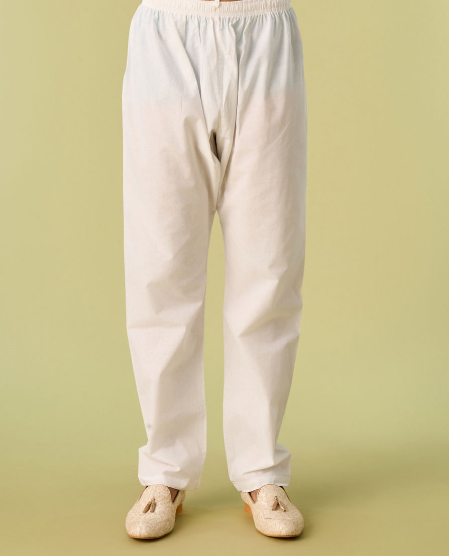 Diwas Men Glistening White Viscose Kurta Pajama