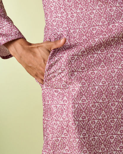 Diwas Men Dusty Pink Exquisite Kurta Pajama