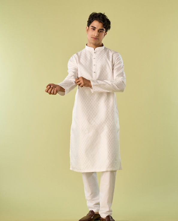 Diwas Men Regal White Kurta Pajama Set