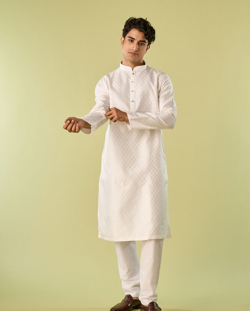 Diwas Men Regal White Kurta Pajama Set