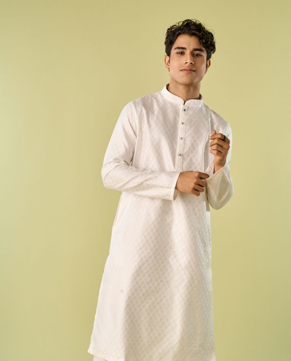 Diwas Men Regal White Kurta Pajama Set