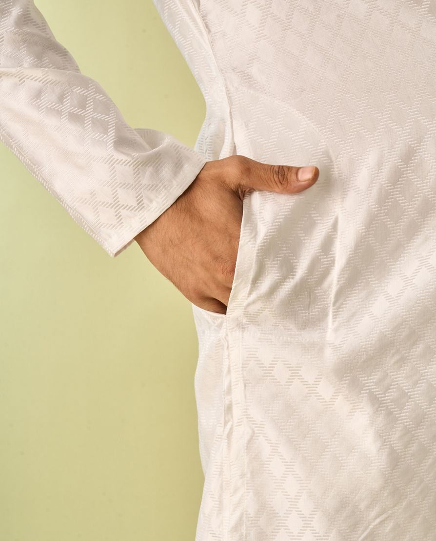 Diwas Men Regal White Kurta Pajama Set