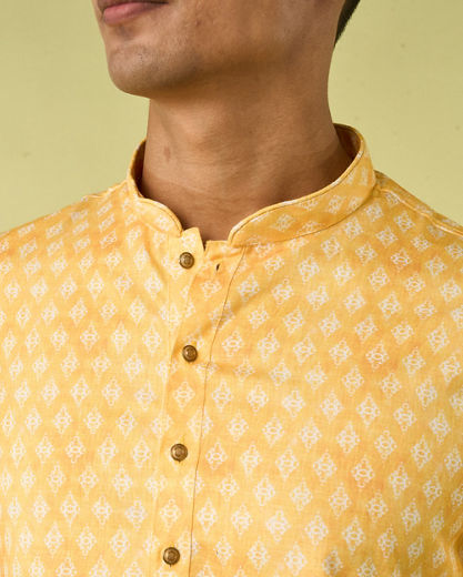 Diwas Men Sunshine Yellow Blended Cotton Kurta Pajama