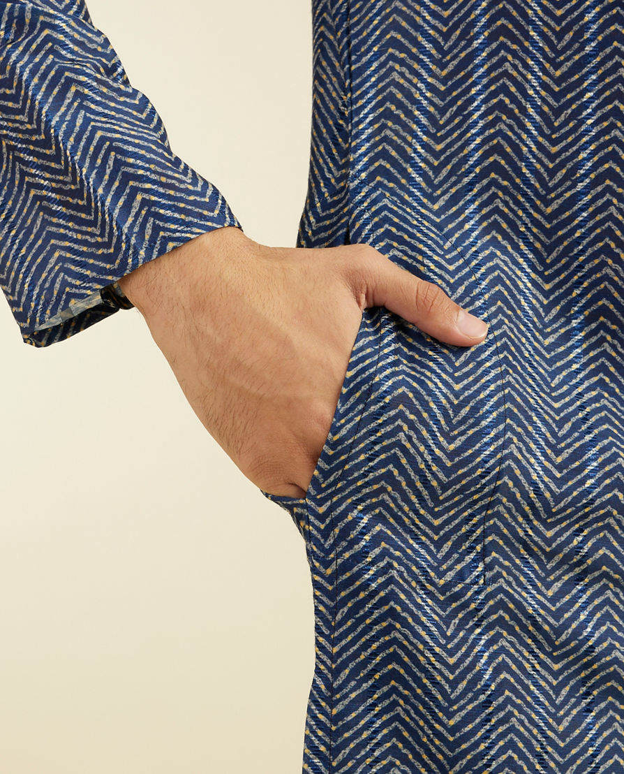 Diwas Men Oxford Blue Chevron Printed Kurta Pajama