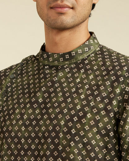 Diwas Men Bottle Green Bandhani Printed Angrakha Style Kurta Pajama