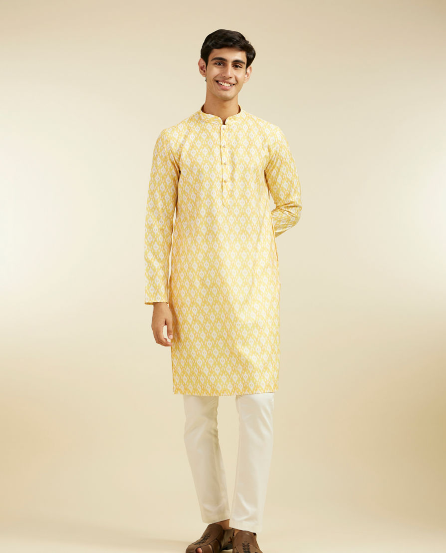 Diwas Men Yellow Iris Ikat Inspired Printed Kurta Pajama