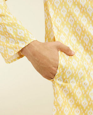 Diwas Men Yellow Iris Ikat Inspired Printed Kurta Pajama
