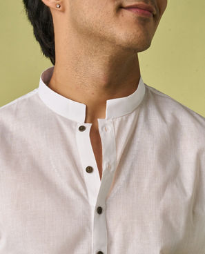 Diwas Men Elegant White Cotton Kurta Pajama
