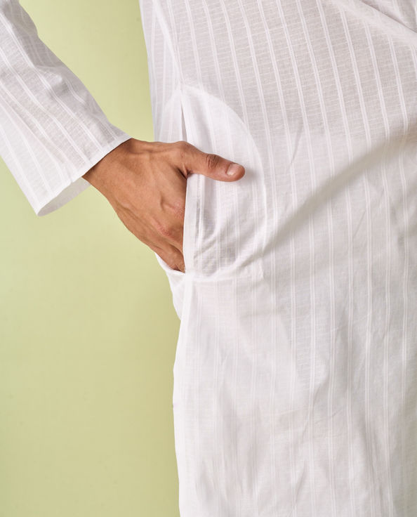 Diwas Men Elegant White Cotton Kurta Pajama
