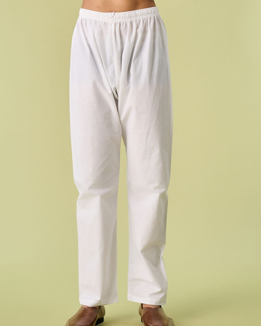 Diwas Men Elegant White Cotton Kurta Pajama