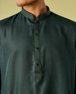 Diwas Men Dark Green Elegance Kurta Pajama